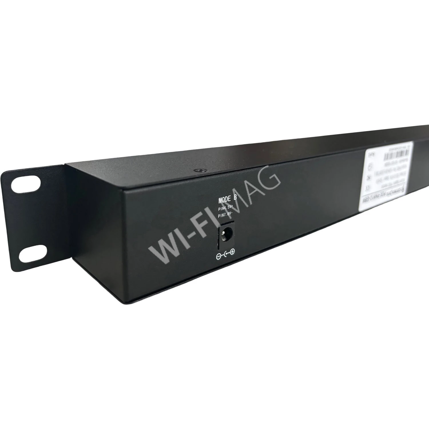 Conexpro POE-PAN12-GBM, 12-портовая гигабитная пассивная PoE-панель для стойки