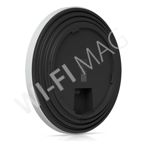 Ubiquiti U7 Pro XG, трехдиапазонная потолочная точка доступа Wi-Fi 7 с 6 пространственными потоками